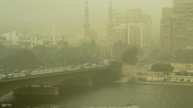 الناظر يحذر من الأتربة والرمال.. والأطفال لا يفضل لهم الخروج الناظر يحذر من الأتربة والرمال.. والأطفال لا يفضل لهم الخروج