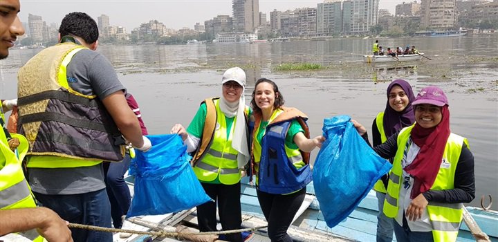 جانب من المشاركين في المبادرة