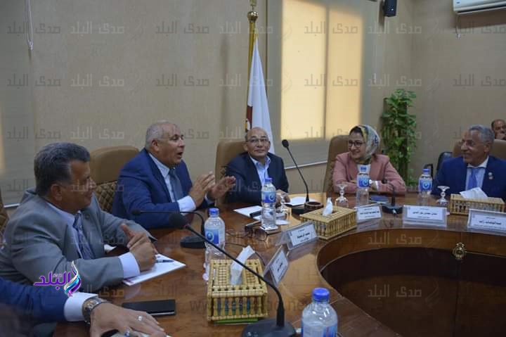 اللواء محمد الزملوط محافظ الوادي الجديد