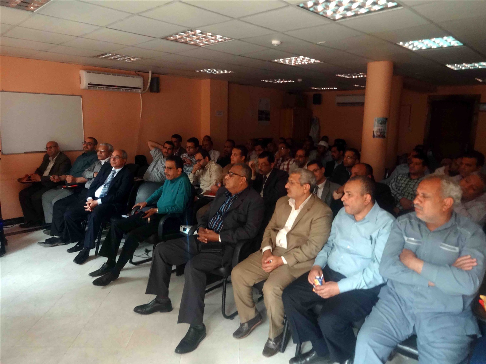 "أعرف شارك" حملة للتوعية بالتعديلات الدستورية بمياه سوهاج