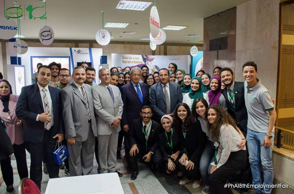 انطلاق ملتقى التوظيف السنوي لكلية الصيدلة بجامعة القاهرة انطلاق ملتقى التوظيف السنوي لكلية الصيدلة بجامعة القاهرة