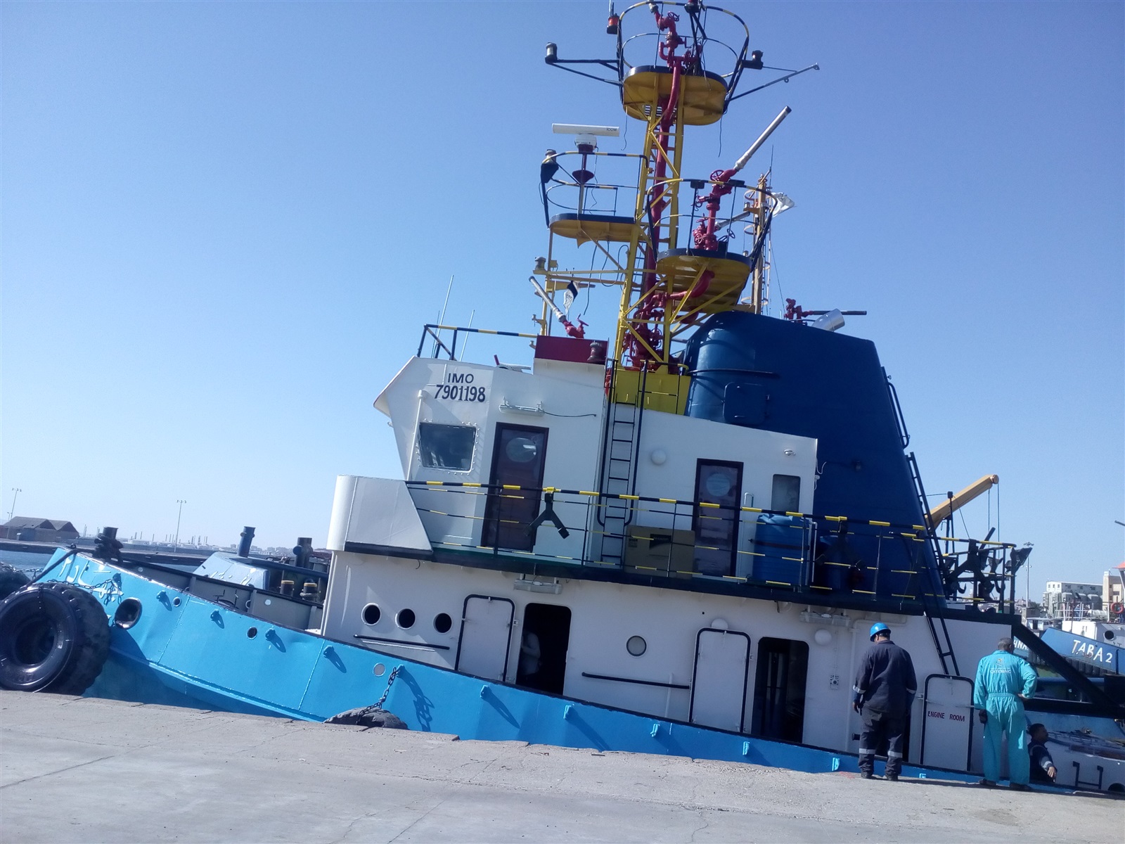 تداول 473 شاحنة بضائع و 47 سيارة بمواني البحر الاحمر