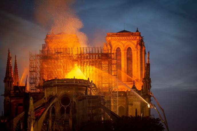 حريق كاتدرائية نوتردام حريق كاتدرائية نوتردام