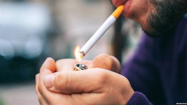 شرب السجائر