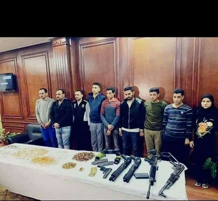 المتهمين بالسطو المسلح على محل مجوهرات