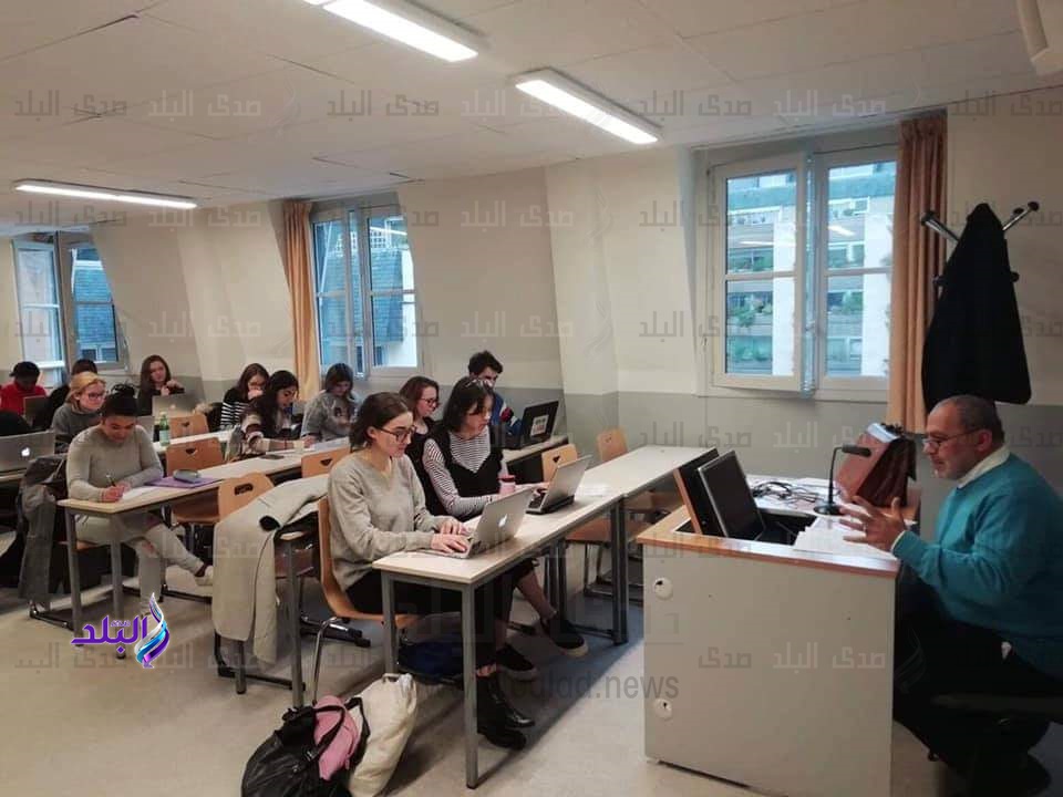 أستاذ بجامعة الأزهر يلقي محاضرة حول حوار الأديان في السوربون أستاذ بجامعة الأزهر يلقي محاضرة حول حوار الأديان في السوربون