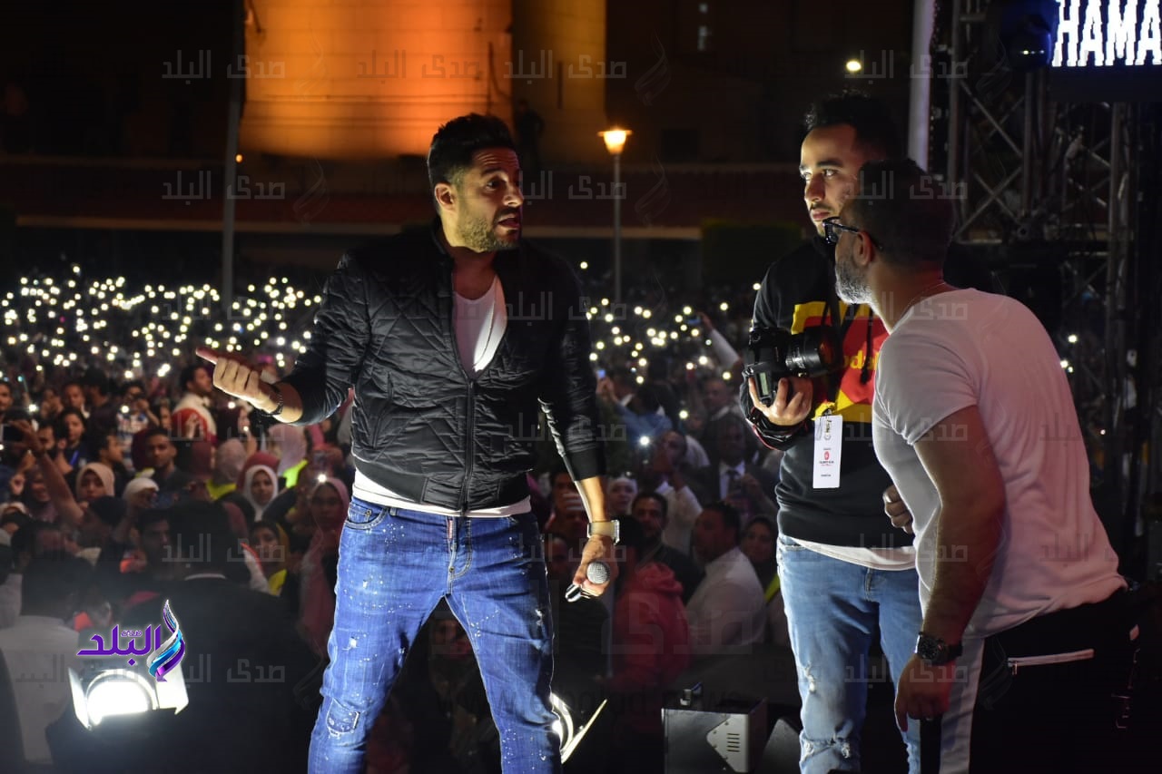 حفل حماقي بجامعة القاهرة