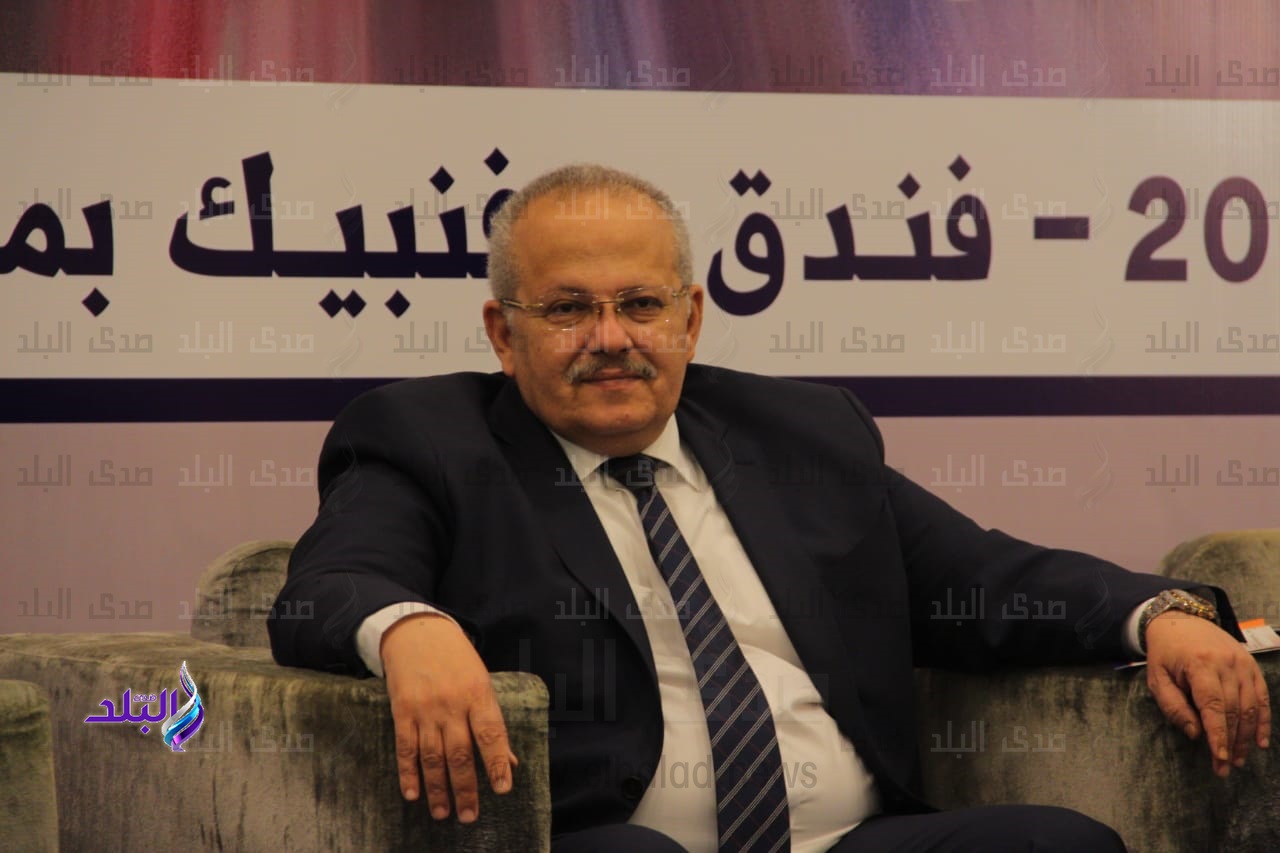 رئيس جامعة القاهرة