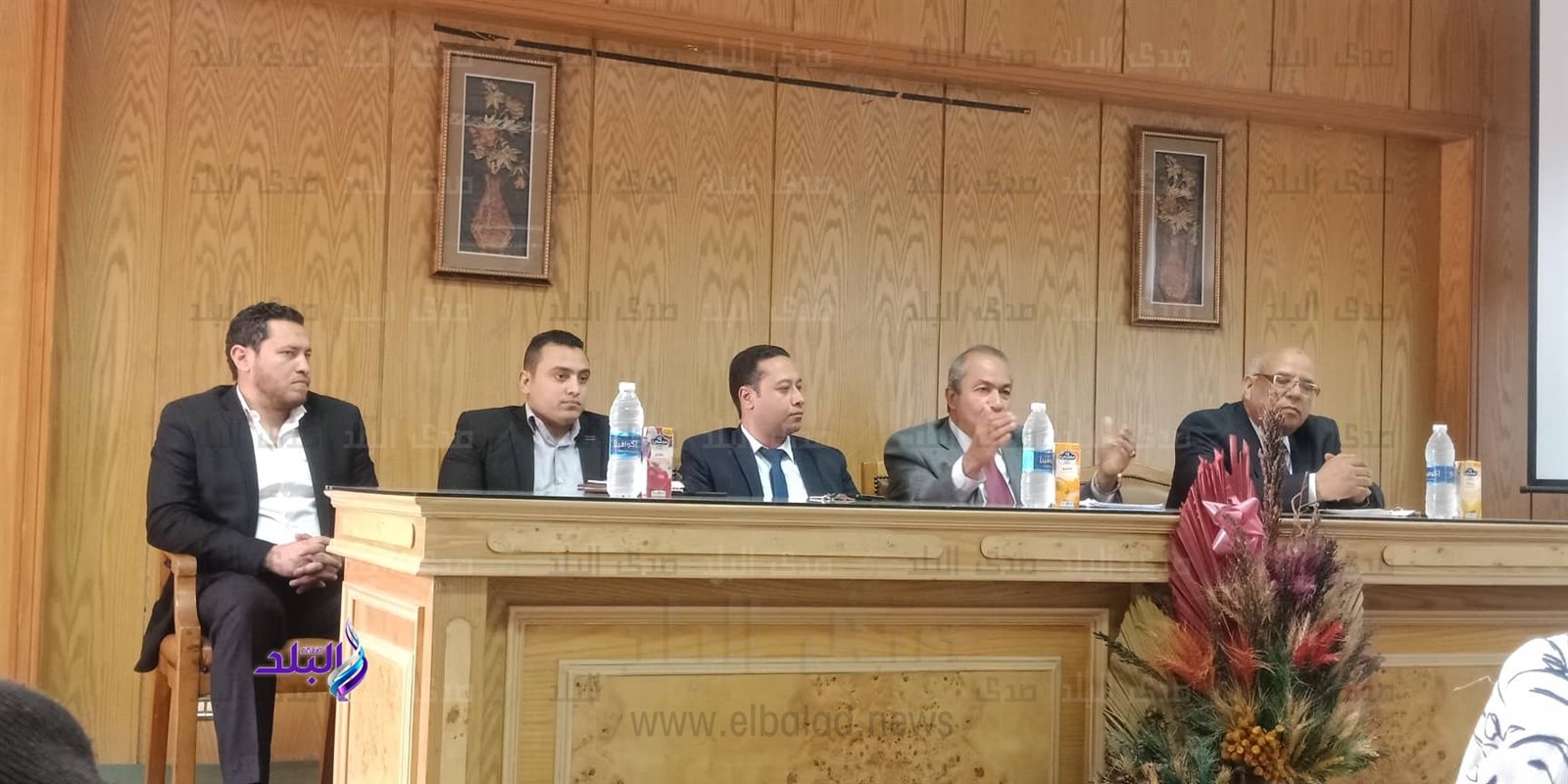 جانب من الندوة