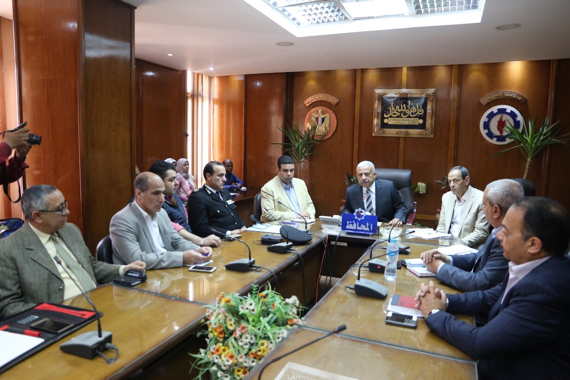 محافظ السويس 