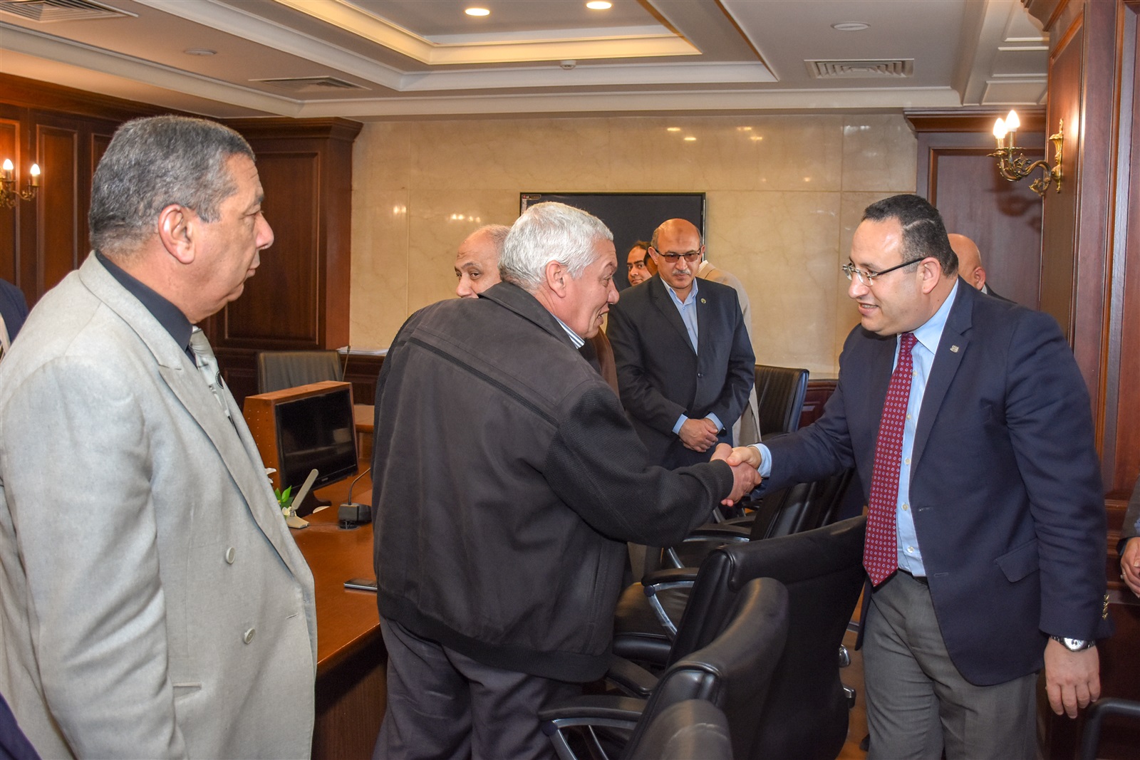 محافظ الإسكندرية يثمن علي دور الجمعيات والمؤسسات الأهلية  محافظ الإسكندرية يثمن علي دور الجمعيات والمؤسسات الأهلية