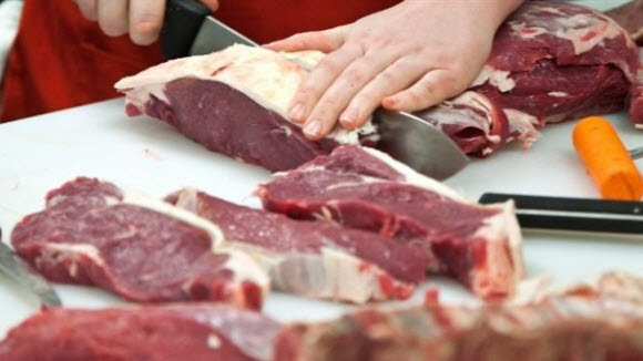  شراء اللحوم عوضا عن النذر بالذبح غير جائز