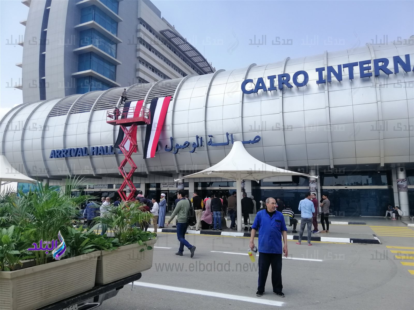 استعدادات مطار القاهرة لاستفتاء الدستور