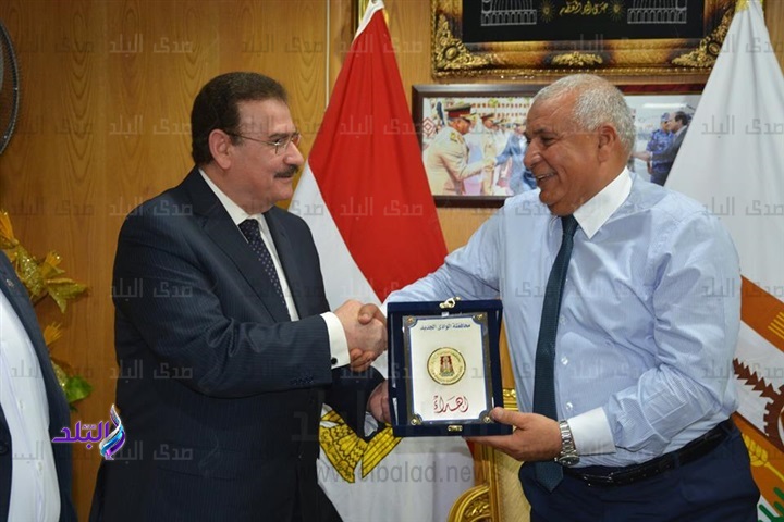 الزملوط يلتقي وفد النقابة العامة للمهندسين في الوادي الجديد الزملوط يلتقي وفد النقابة العامة للمهندسين في الوادي الجديد
