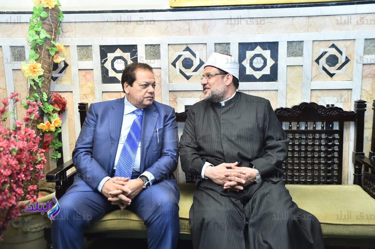 وزير الأوقاف ورجل الأعمال محمد أبو العينين وزير الأوقاف ورجل الأعمال محمد أبو العينين