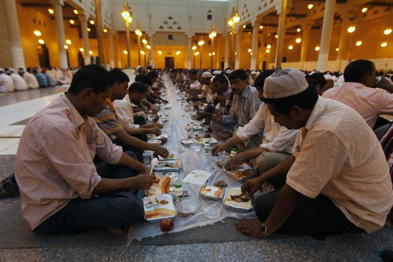 إفطار الصائم إفطار الصائم