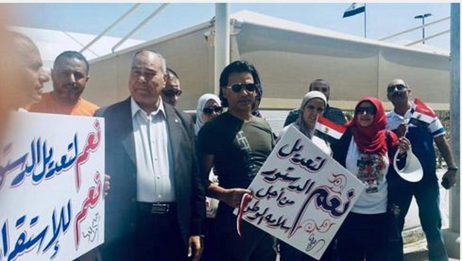 المصريون بالخارج يدلون بأصواتهم