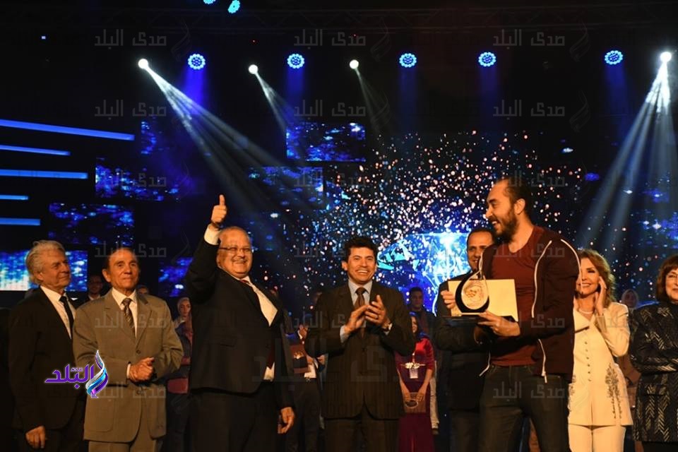 جامعة القاهرة تفوز بدرع التميز جامعة القاهرة تفوز بدرع التميز
