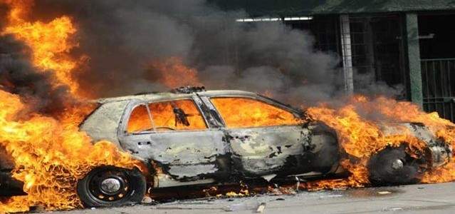 انفجار سيارة انفجار سيارة