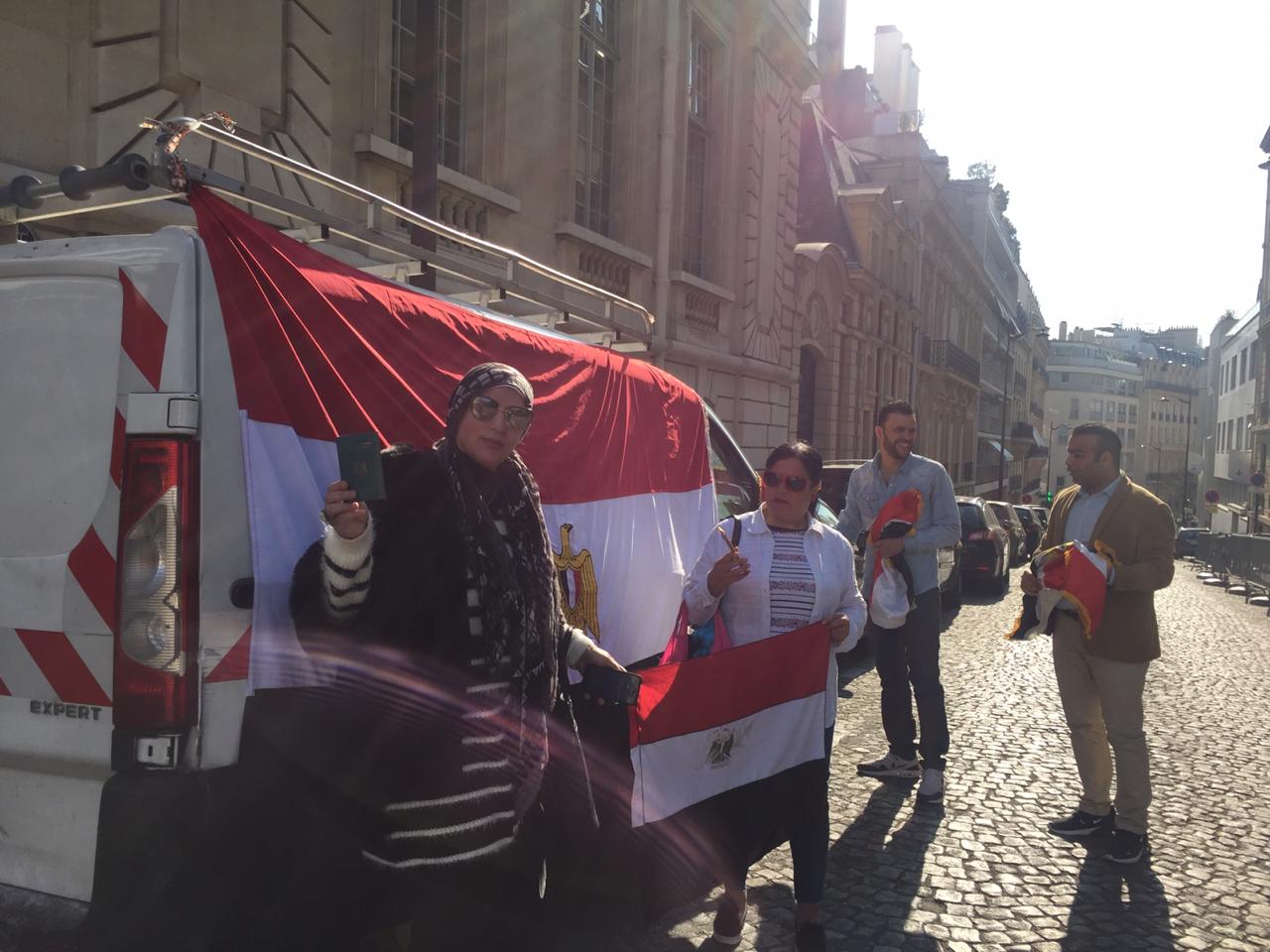 المشاركة فى الاستفتاء على التعديلات الدستورية ببريطانيا