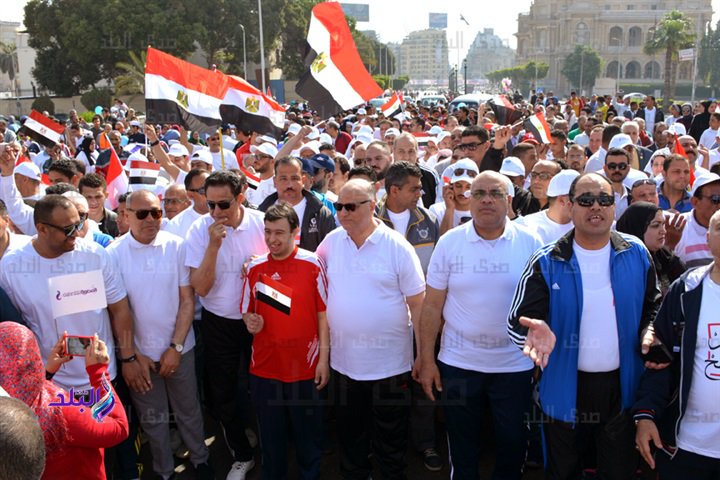 القاهرة تدعم التعديلات الدستورية بماراثون للمشي 