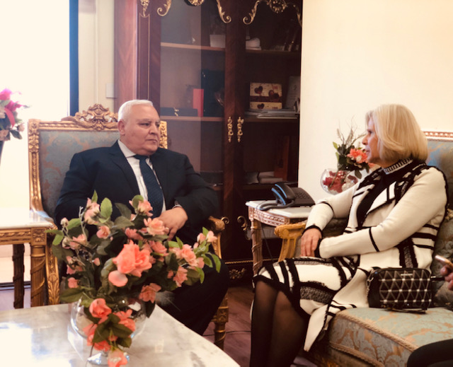 السفيرة أبو غزالة والمستشار لاشين إبراهيم 