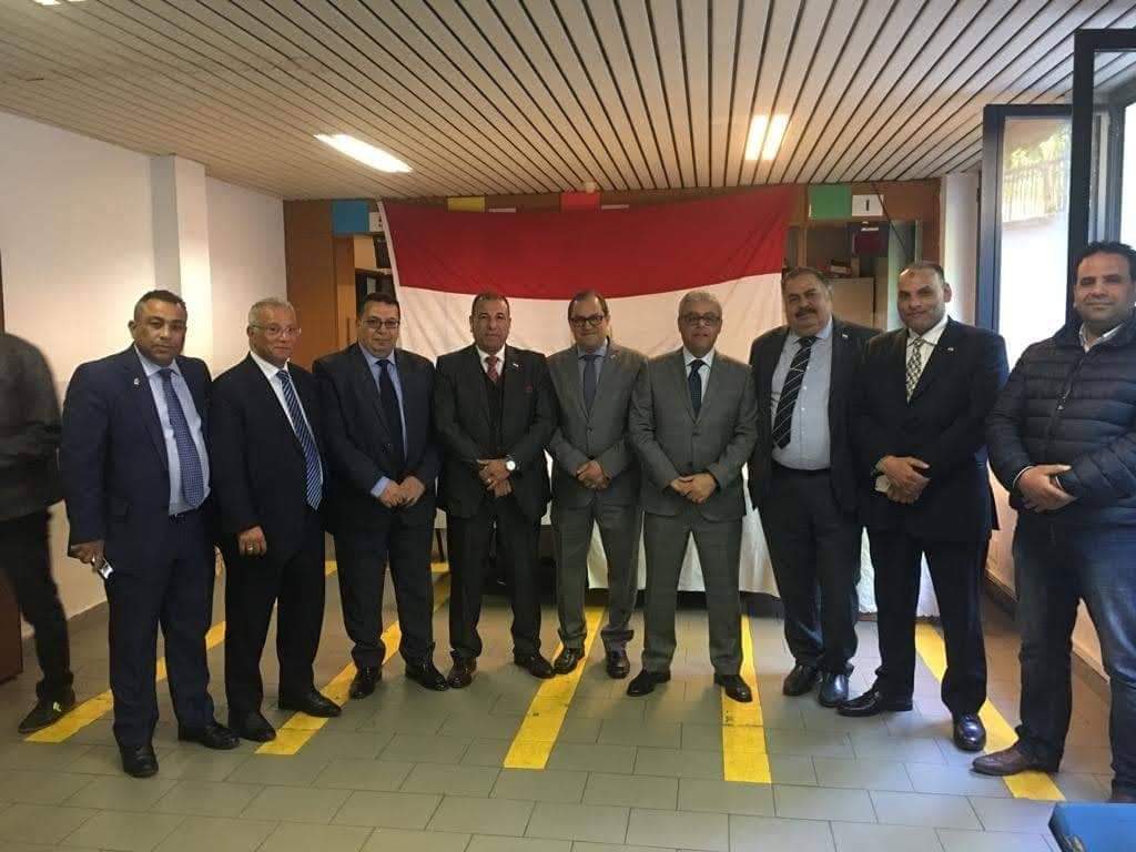 مشاركة المصريين في ميلانو في الاستفتاء مشاركة المصريين في ميلانو في الاستفتاء