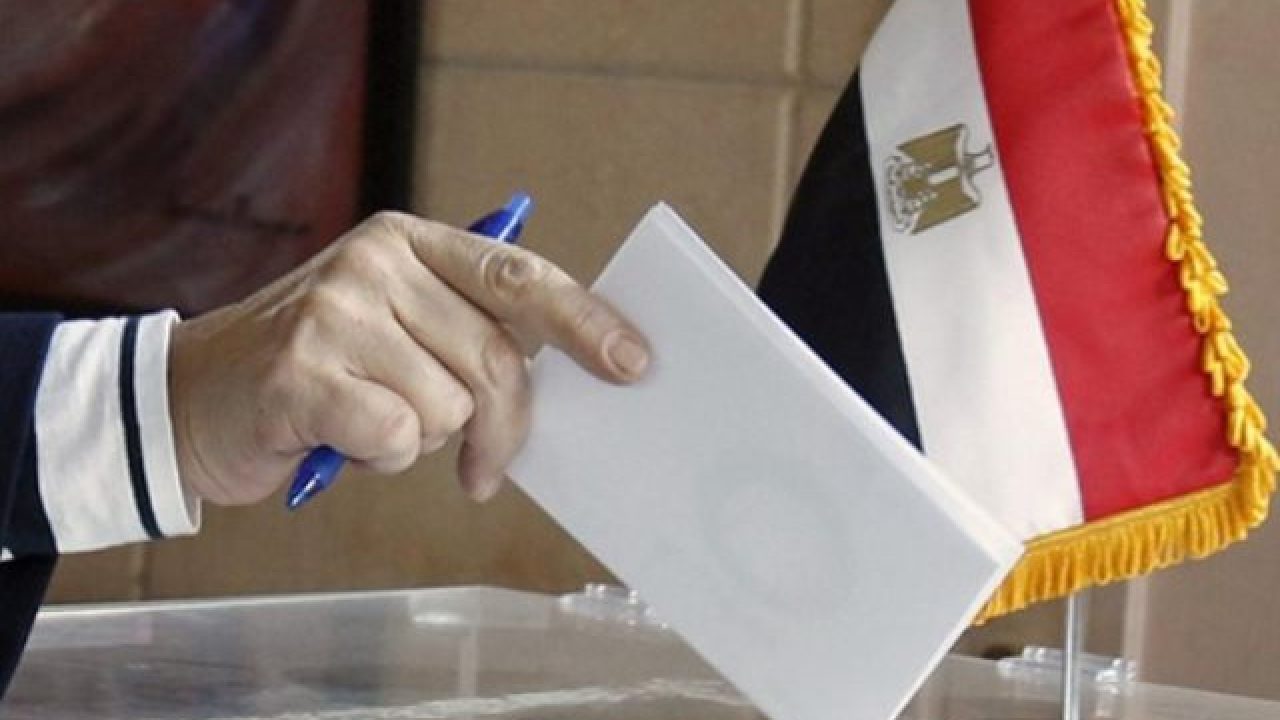 الاستفتاء على الدستور الاستفتاء على الدستور