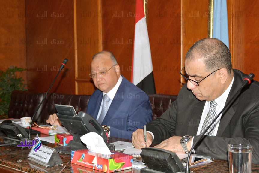 محافظ القاهرة يتابع سير الاستفتاء على الدستور محافظ القاهرة يتابع سير الاستفتاء على الدستور