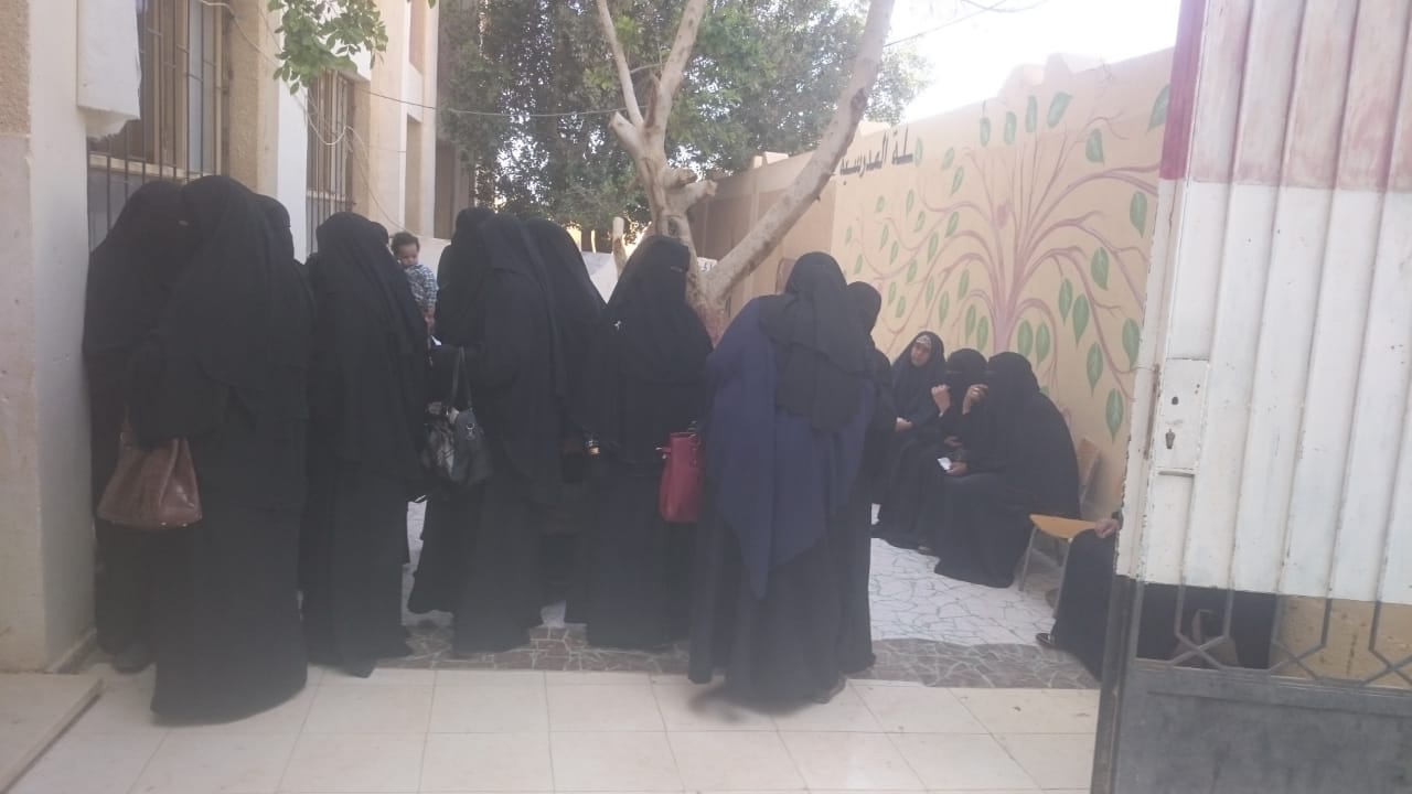 مشاركة أهالي الواحات في الاستفتاء على التعديلات الدستورية