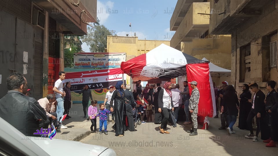 افتتاح أبواب لجان السيدة زينب أمام الناخبين لليوم الثاني افتتاح أبواب لجان السيدة زينب أمام الناخبين لليوم الثاني