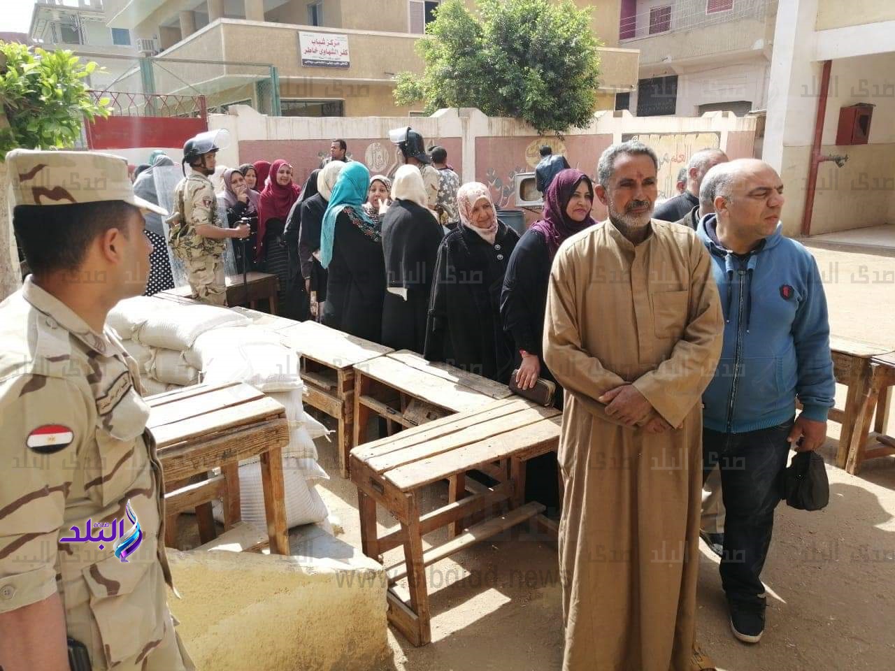 توافد ملحوظ لاهالى القليوبية خلال اليوم الثانى للاستفتاء توافد ملحوظ لاهالى القليوبية خلال اليوم الثانى للاستفتاء