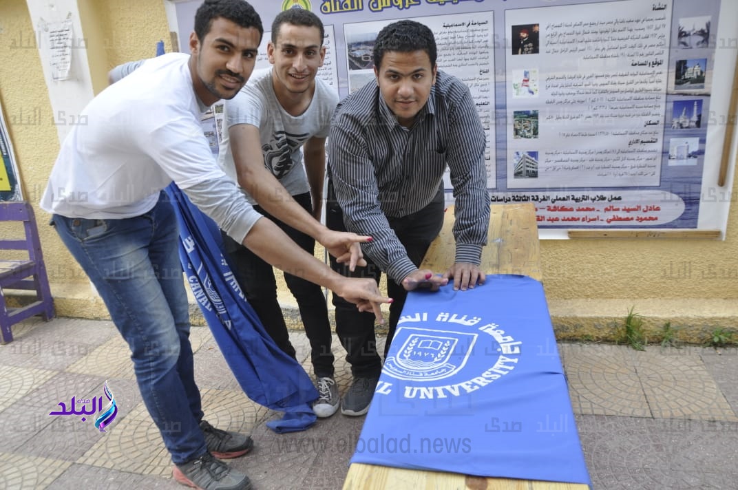 رئيس جامعة القناة يتابع توافد الطلبة على اللجان الانتخابية