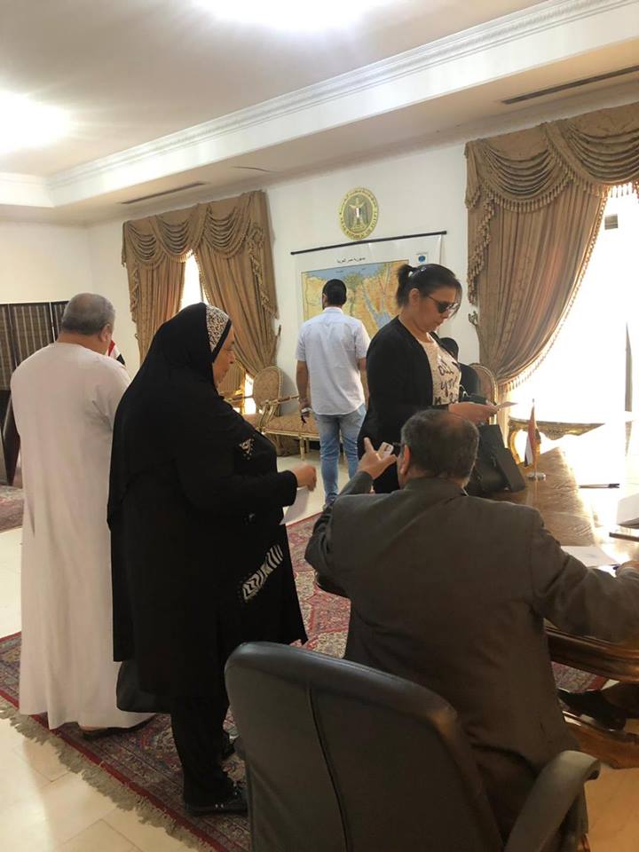 جانب من مشاركة المصريين بالبحرين جانب من مشاركة المصريين بالبحرين