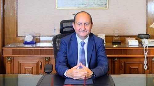 المهندس عمرو نصار وزير التجارة والصناعة المهندس عمرو نصار وزير التجارة والصناعة