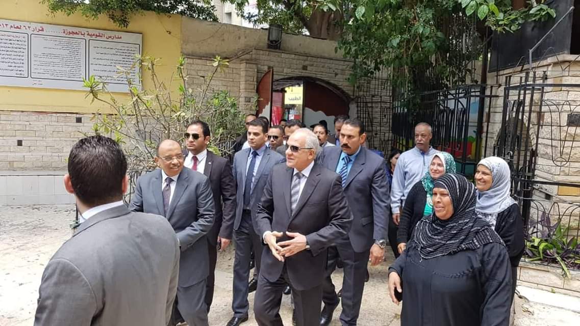 وزير التنمية المحلية