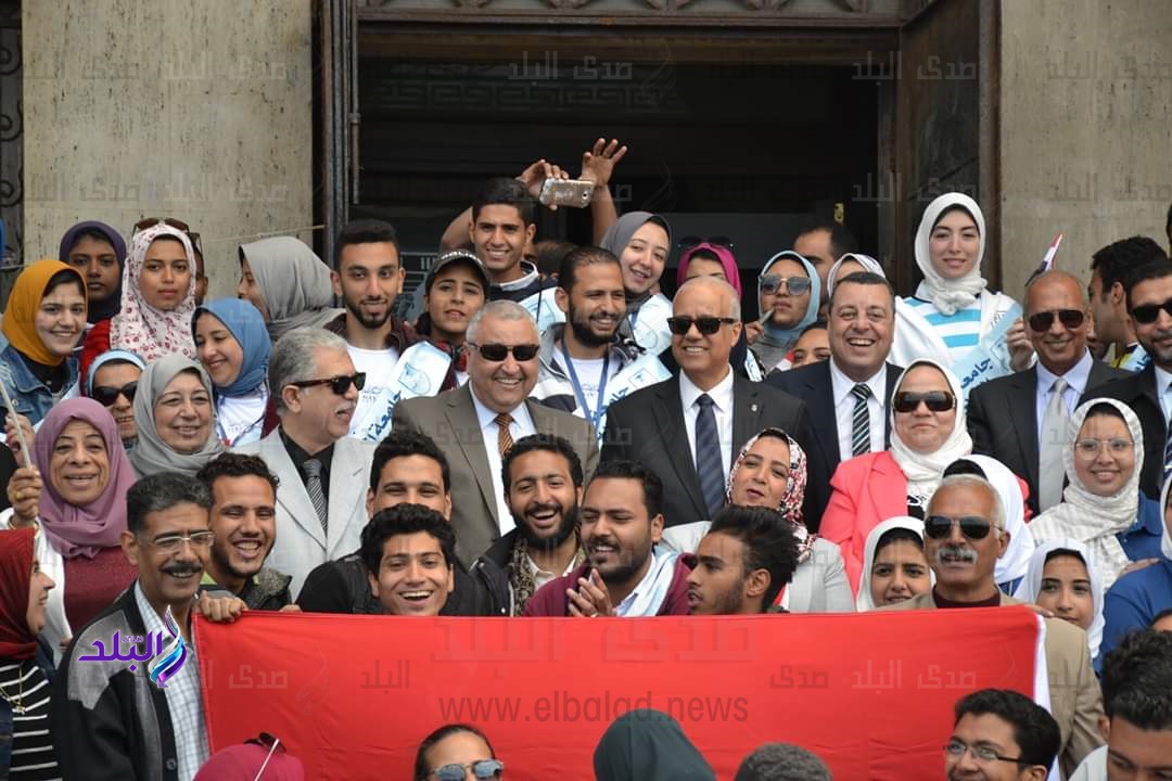 "قنصوة" و"الكردي" يشاركان فى وقفة تأييد للتعديلات الدستورية