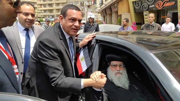 محافظ البحيرة يتفقد لجان التصويت على استفتاء الدستور