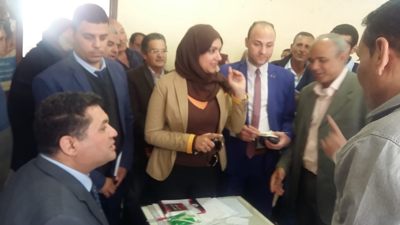 نائب محافظ القليوبية تتفقد لجان الاستفتاء