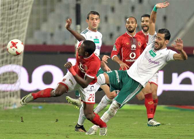 المصري والأهلي  المصري والأهلي