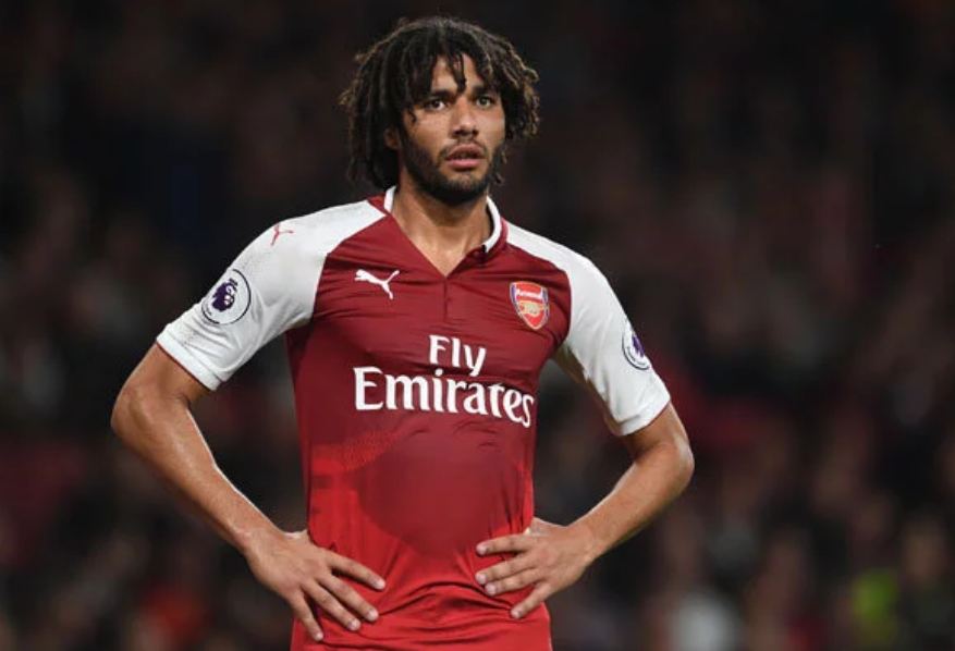 محمد النني لاعب فريق آرسنال محمد النني لاعب فريق آرسنال