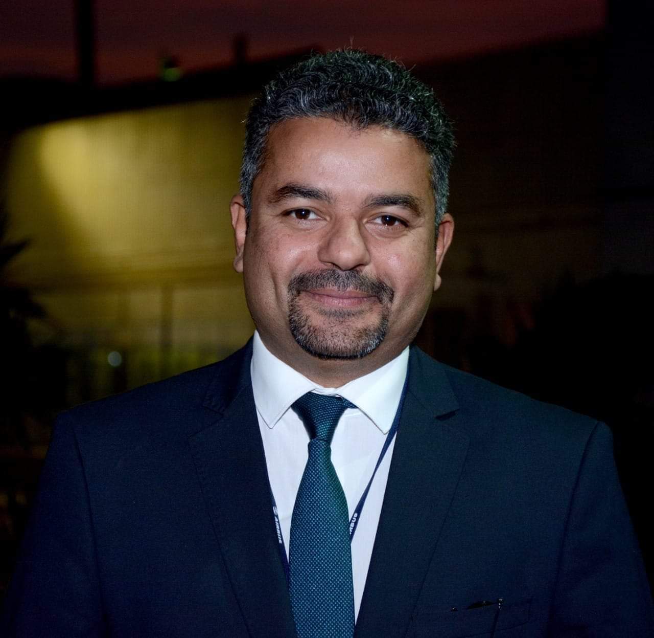 الطيار شريف خليل رئيس شركة "إكسبريس"