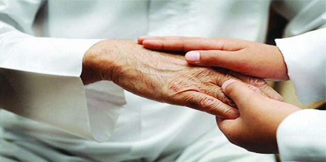 الدعاء يطيل عمر الإنسان بهذه الطريقة