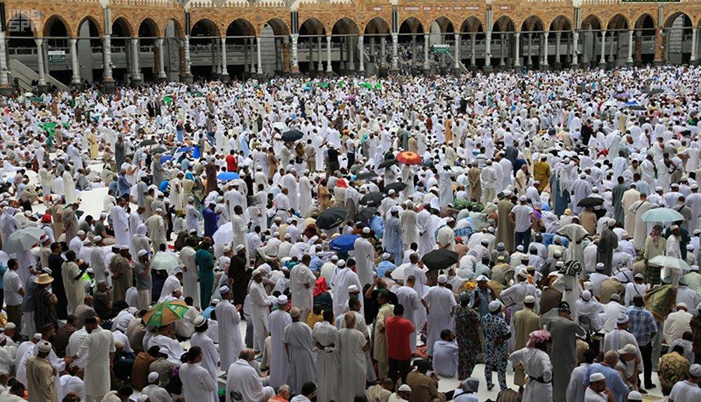 إمامة المصلين خلال شهر رمضان بالمسجد الحرام إمامة المصلين خلال شهر رمضان بالمسجد الحرام