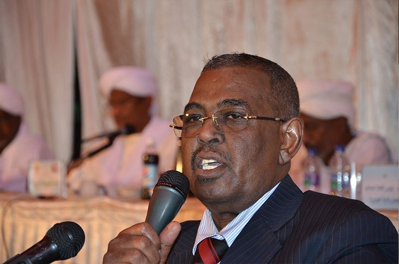رئيس الوزراء السوداني السابق محمد طاهر إيلا رئيس الوزراء السوداني السابق محمد طاهر إيلا