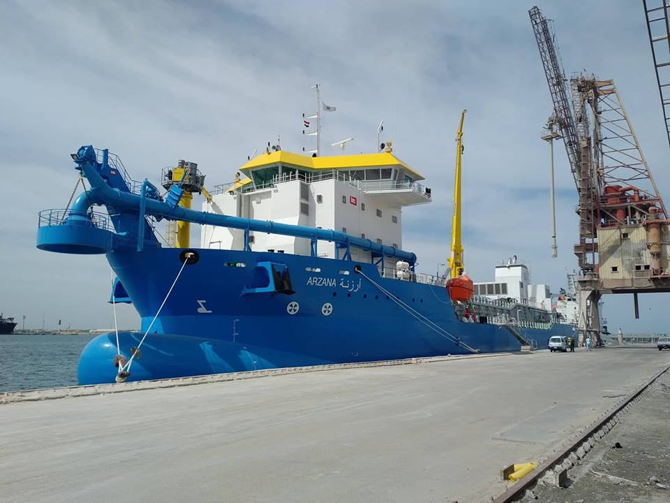 مبادرة لتجميل المساحات الخضراء بميناء دمياط