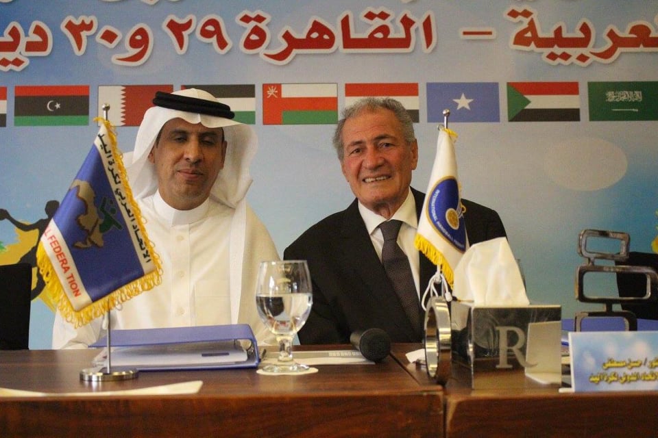 حسن مصطفى مع رئيس الاتحاد العربي