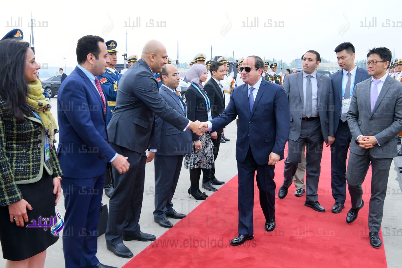 وصول الرئيس السيسي أرض الوطن وصول الرئيس السيسي أرض الوطن