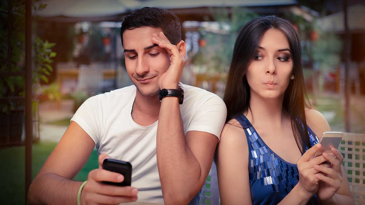 تطبيقات تساعدك في كشف زوجك الخائن تطبيقات تساعدك في كشف زوجك الخائن
