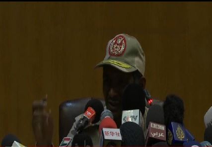 الفريق أول محمد حمدان دقلو نائب رئيس المجلس الانتقالي العسكر